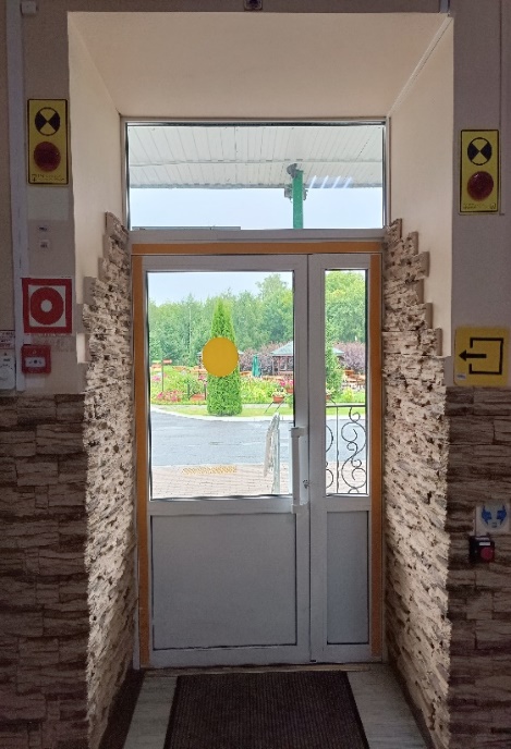 Входная дверь изнутри